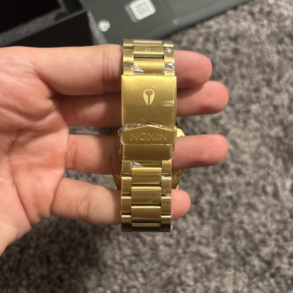Nixon Sentry Gold Watch - Picture 8 of 10